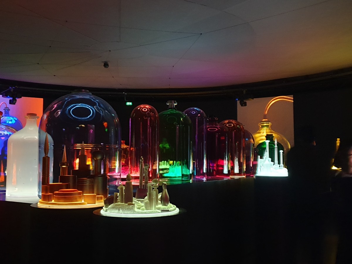 Mike Kelley – part of the exposition “Mythologies américaines”