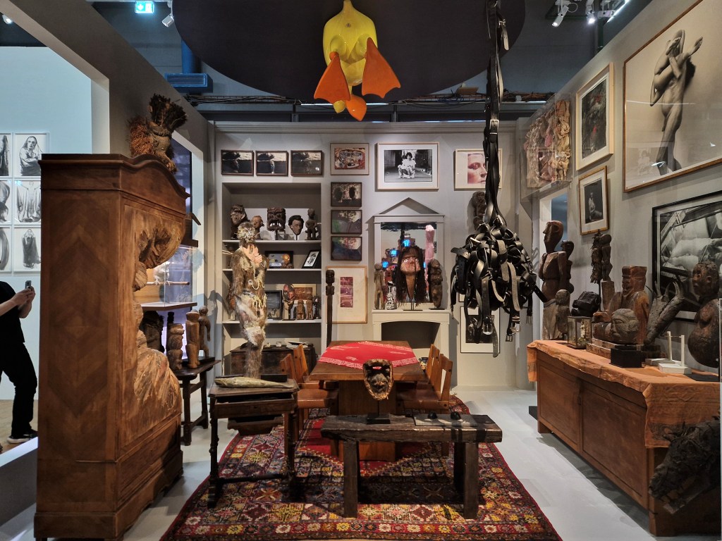 Énormément bizarre – The collection of Jean&nbsp;Chatelus